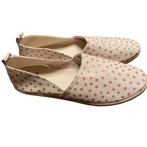 Report Ranch Slip On Flats Cream with Rose Gold Polka-Dot - Size 10
